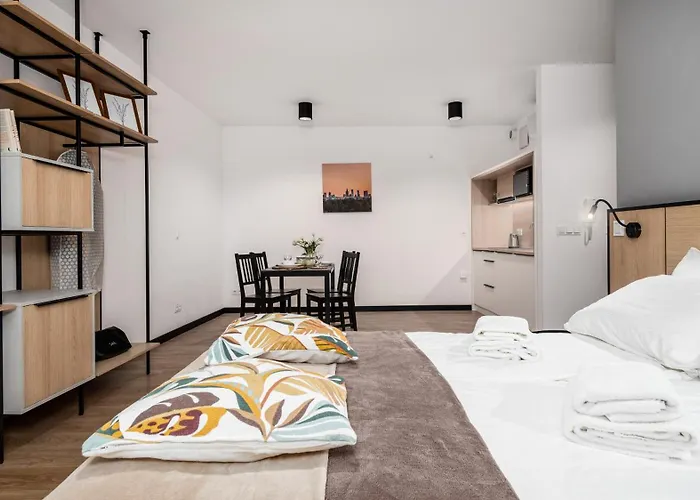 Zamoyskiego, Sun & Snow