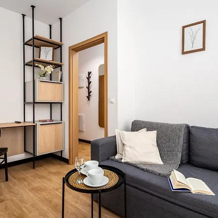 Zamoyskiego Near Pge National Stadium By Sun & Snow Apartment